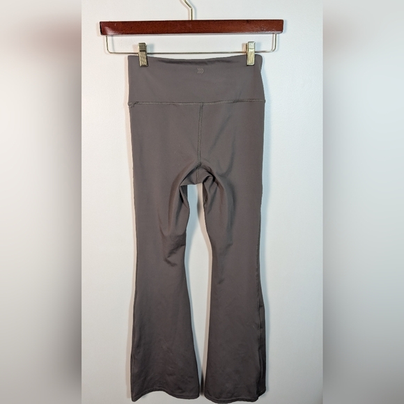 All In Motion X Target Taupe Gray Brown Yoga Flared Leggings Pants - Picture 4 of 6
